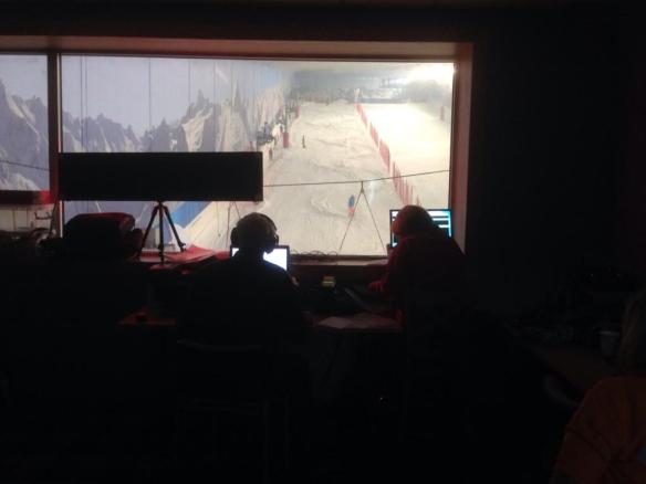 BysCdXqIQAA-5Ls.jpg-large