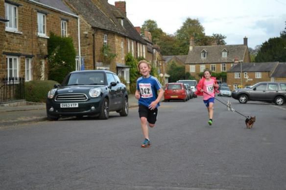 10624605_373972089435781_2967657312109074478_n