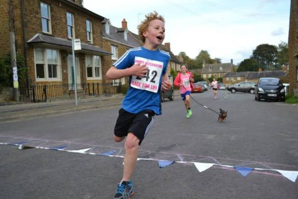 10687086_373972036102453_3984405348863902694_n